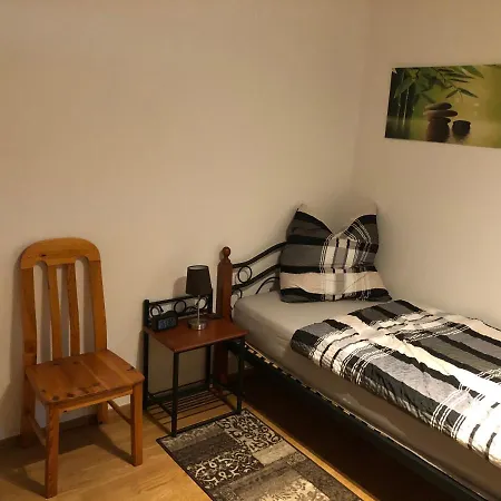 Tom Apartment *
